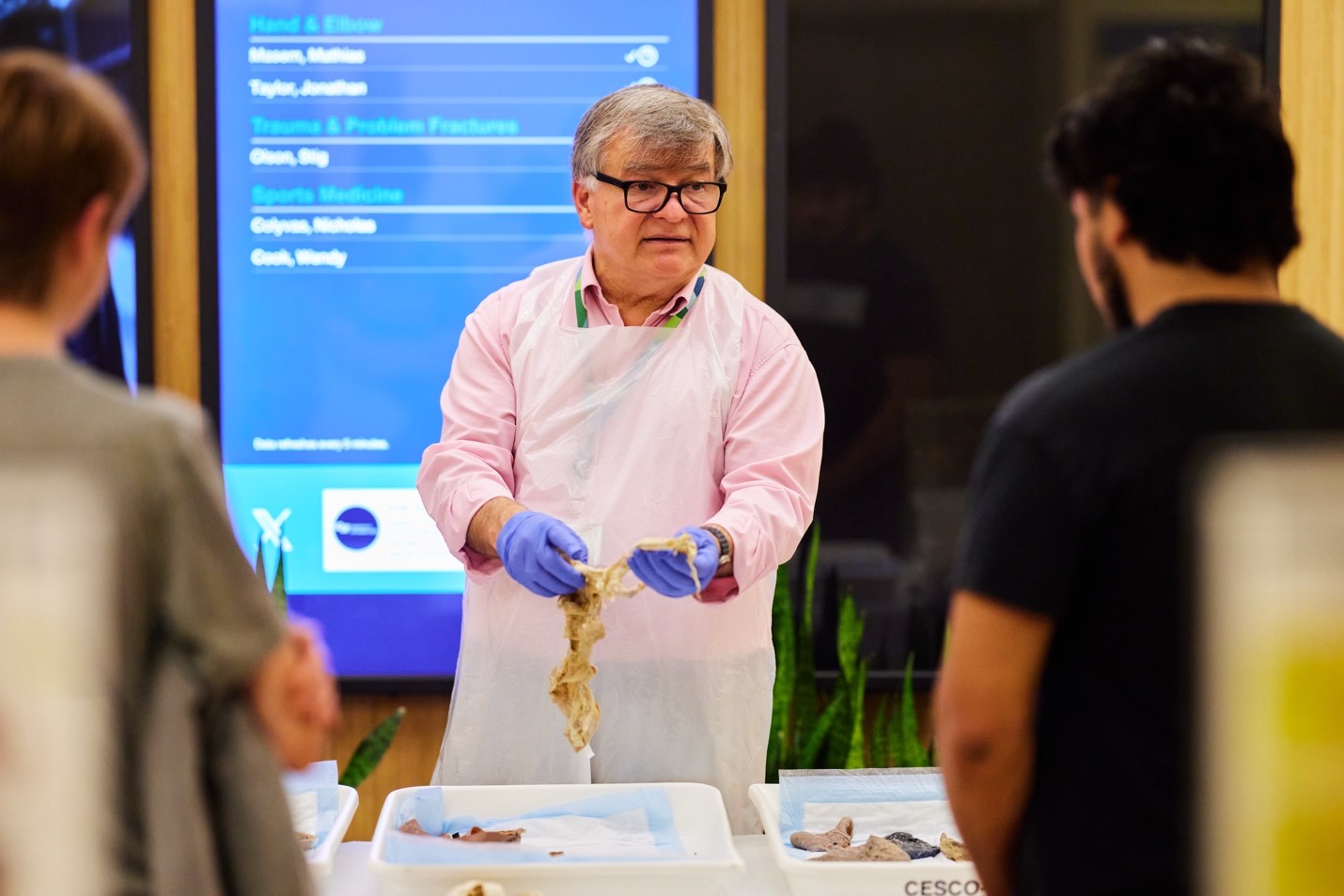 A person in gloves holding a piece of meat

AI-generated content may be incorrect., Picture