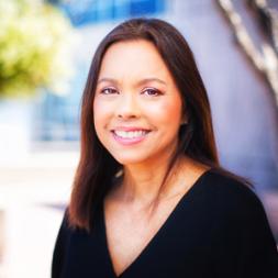 Headshot of Lisa Pascual, MD