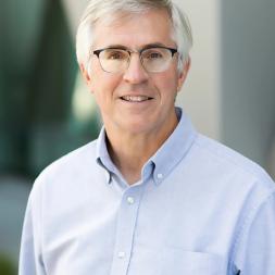 Headshot of Thomas McNalley, MD
