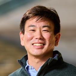 Headshot of Andrew Chang