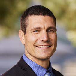 Headshot of Daniel Ballarin