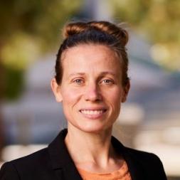 Headshot of Heidi Truman