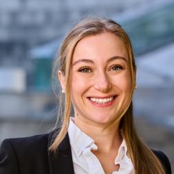 Headshot of Lisa Bonsignore-Opp, MD