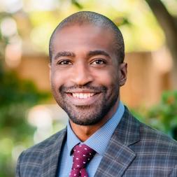 Headshot of Taron Davis, MD