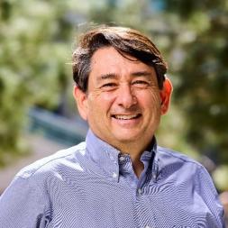 Headshot of Roger Long, MD