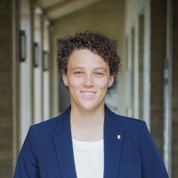 Headshot of Jessica Abrolat