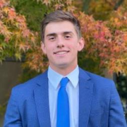 Headshot of Finn Leschly