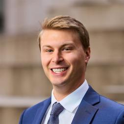 Headshot of Hunter Bohlen, MD