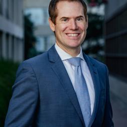 Headshot of Drew Lansdown, MD