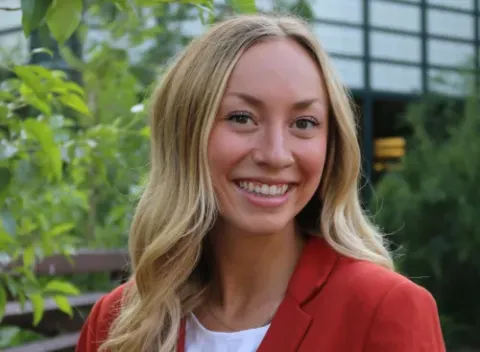 Hope Welhaven headshot