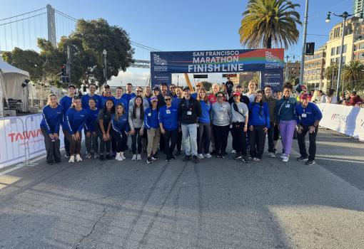 SF marathon group photo